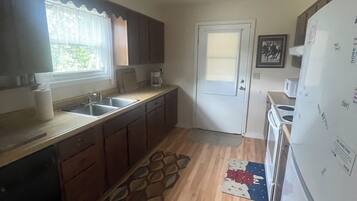 Microwave, oven, stovetop, dishwasher