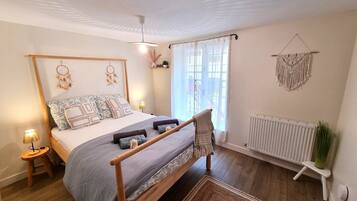 2 chambres, fer et planche à repasser, Wi-Fi gratuit, draps fournis