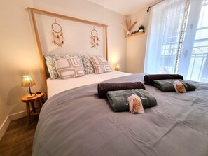 2 chambres, fer et planche à repasser, accès au Wi-Fi (inclus)