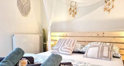 Magnificent Bali Bohemian Triplex at the foot of the Château in Sedan, ideal for 2 couples