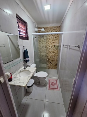 Towels, toilet paper - Complete chalet in São Miguel do Gostoso RN, with private pool. (São Miguel do Gostoso)