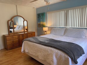 3 chambres, fer et planche à repasser, Wi-Fi gratuit, draps fournis