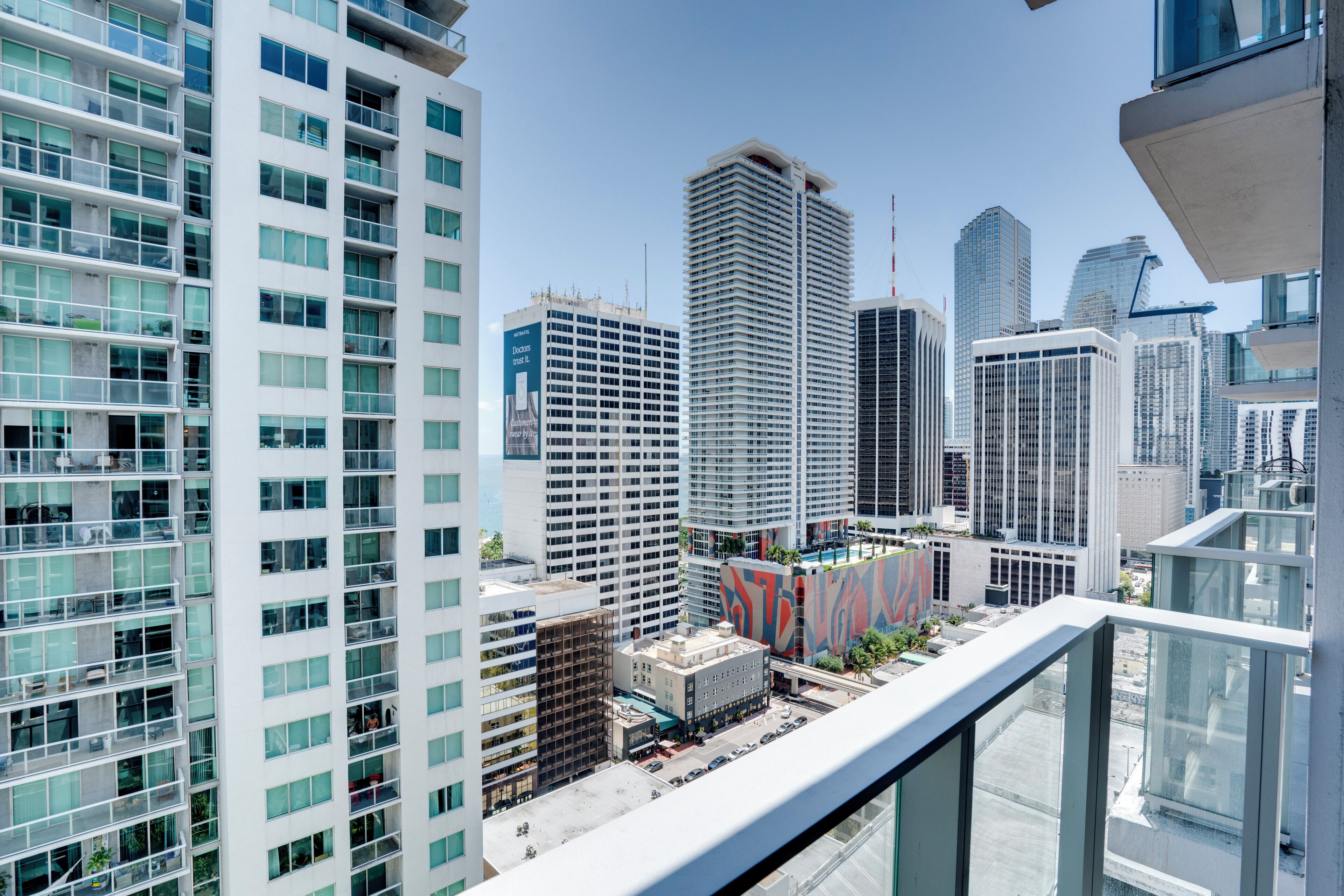 Deluxe studio suite, balkon, uitzicht op stad | Uitzicht vanaf balkon