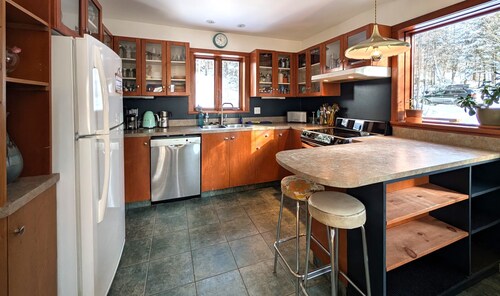 Maison du luthier - 2 km village Val-David, en pleine forêt! Idéal pour familles