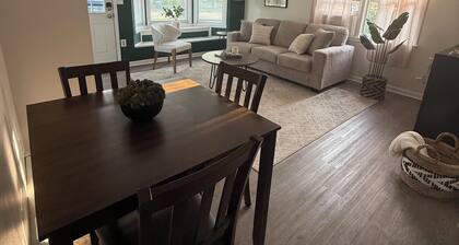 Cozy Cottage 1.5 mile to Stadium Ann Arbor