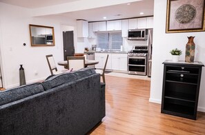 Interior - 5-Star Home in amazing location! 3Brm w/ 3Bth Gem. (Olathe)