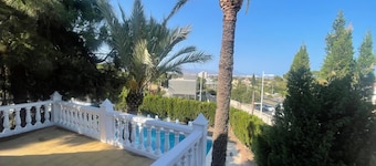 A Magical Stay Awaits - Comfort, Flavour & Charm at Aladdin B&B