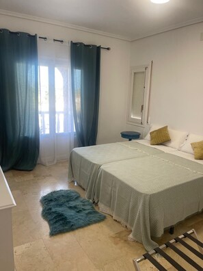 4 Schlafzimmer, Bügeleisen/Bügelbrett, WLAN