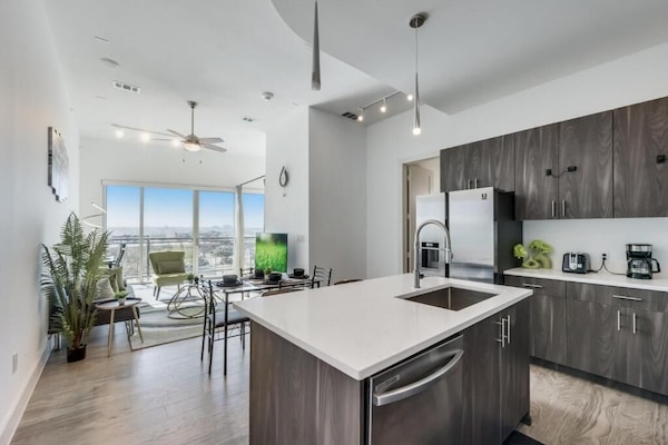 Classic Apartment, Balcony, City View | Private kitchen | Full-size fridge, microwave, oven, stovetop