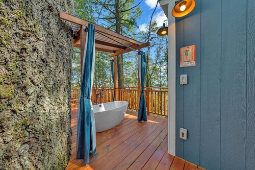 Yurt On Top - Swim, Hike, Glamp
