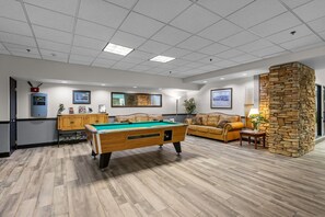 Spielezimmer