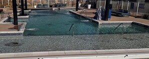 Outdoor pool - Charming 2-bedroom apartment with AC, fitness room in fabulous Oklahoma City (Oklahoma City)