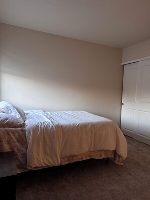 2 bedrooms, in-room safe, iron/ironing board, travel crib