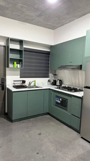 Frigorífico y microondas