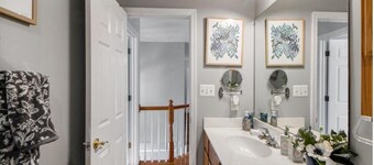 Secluded 5-bedroom house with Pool in Saint Leonard