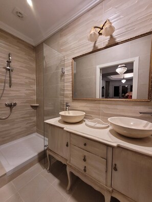 Bathroom - VILLA BELVEDERE (Tunis)
