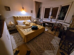 Espaço de trabalho para notebook, Wi-Fi de cortesia