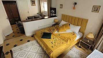 Standard Double Room | Laptop workspace, free WiFi