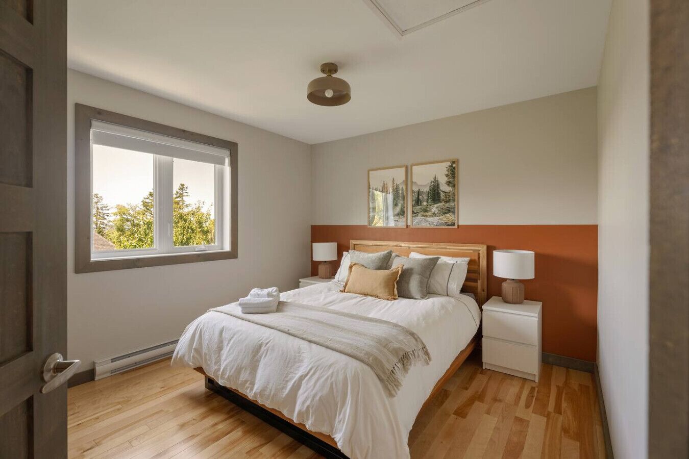 3 Schlafzimmer, Schreibtisch, Bügeleisen/Bügelbrett, Reisekinderbett