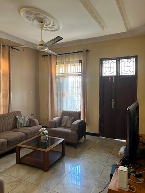 Living area - Memorable stay in Dar es Salaam (Dar es Salaam)