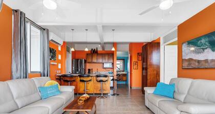 Modern Top-Floor Condo with Panoramic Views and Community Pool