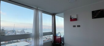 Departamento con vista al mar a minutos de terminal y playa