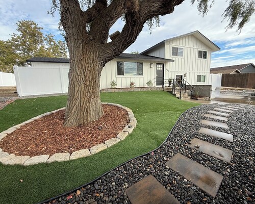 3-bedroom, Beautifully Remodeled, Large Fenced Yard