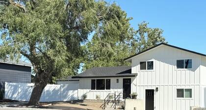 3-bedroom, Beautifully Remodeled, Large Fenced Yard