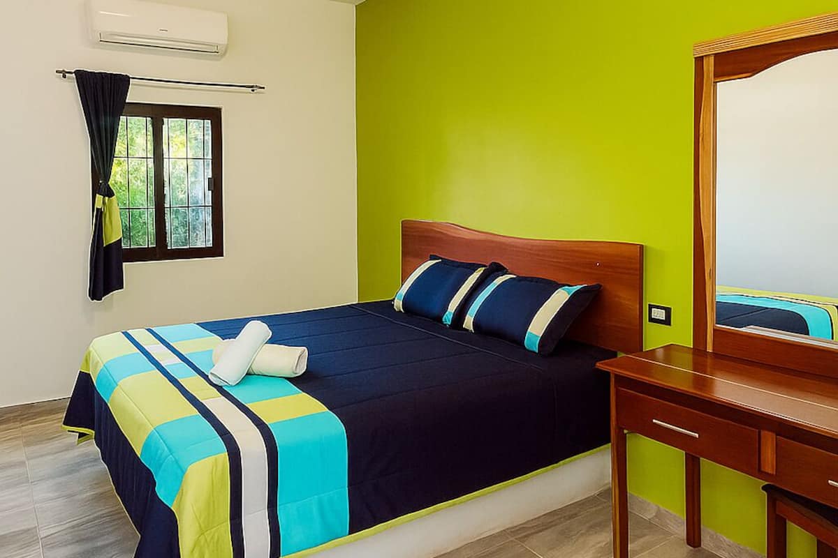 Junior Room, Garden View | Iron/ironing board, free WiFi