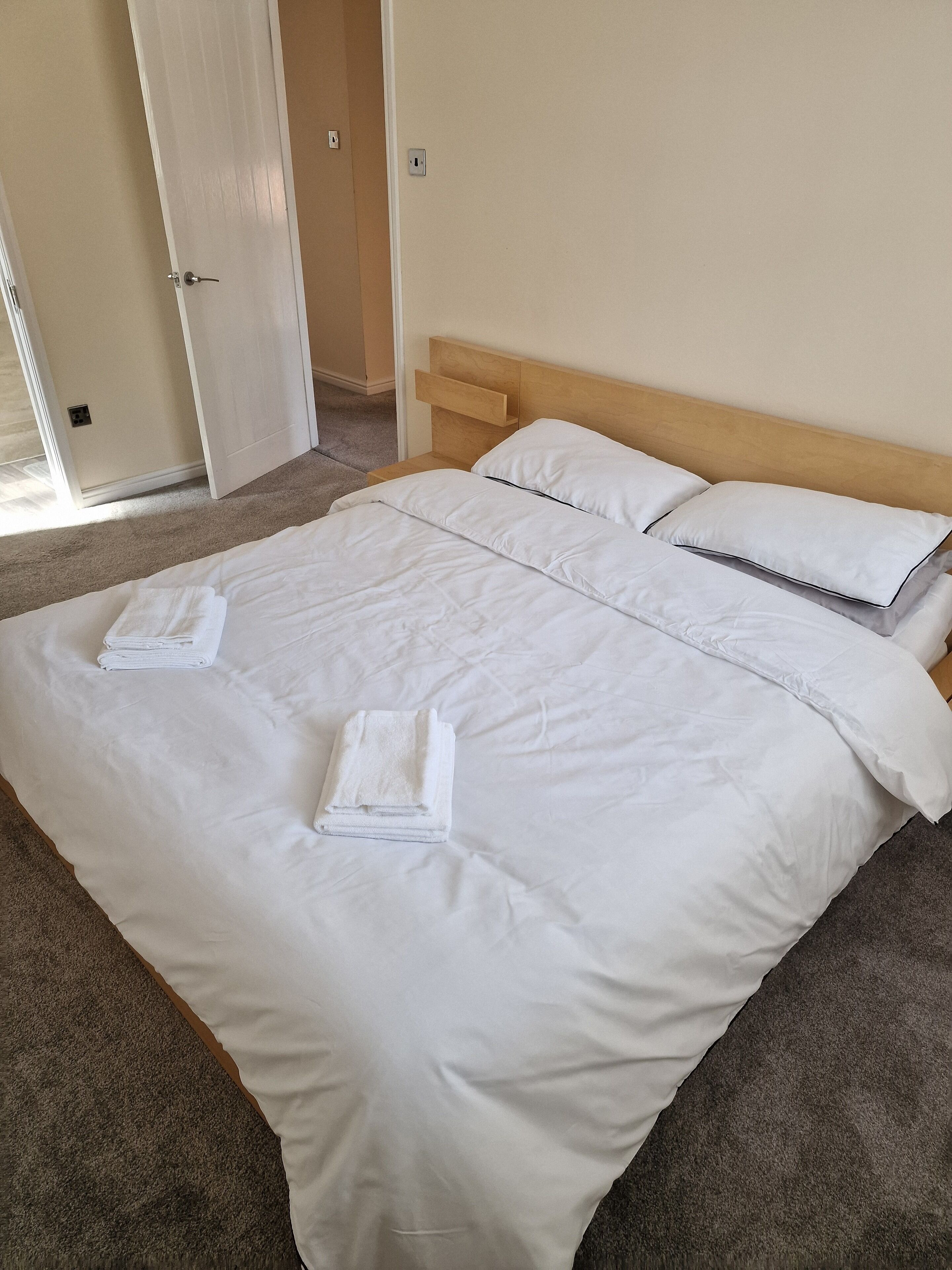 4 camere, ferro/asse da stiro, Wi-Fi, lenzuola