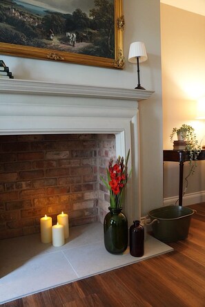 Interior - Stunning Georgian country retreat with countryside views of the Braid Valley (Broughshane)