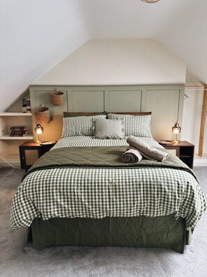 5 bedrooms, iron/ironing board, WiFi, bed sheets - Stunning Georgian country retreat with countryside views of the Braid Valley (Broughshane)