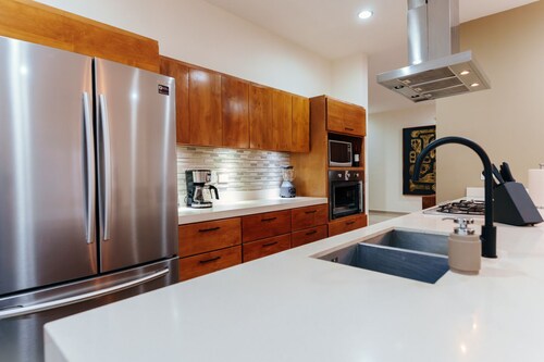 CASA CORAL (Steps from the beach and 5mnts from the boardwalk)