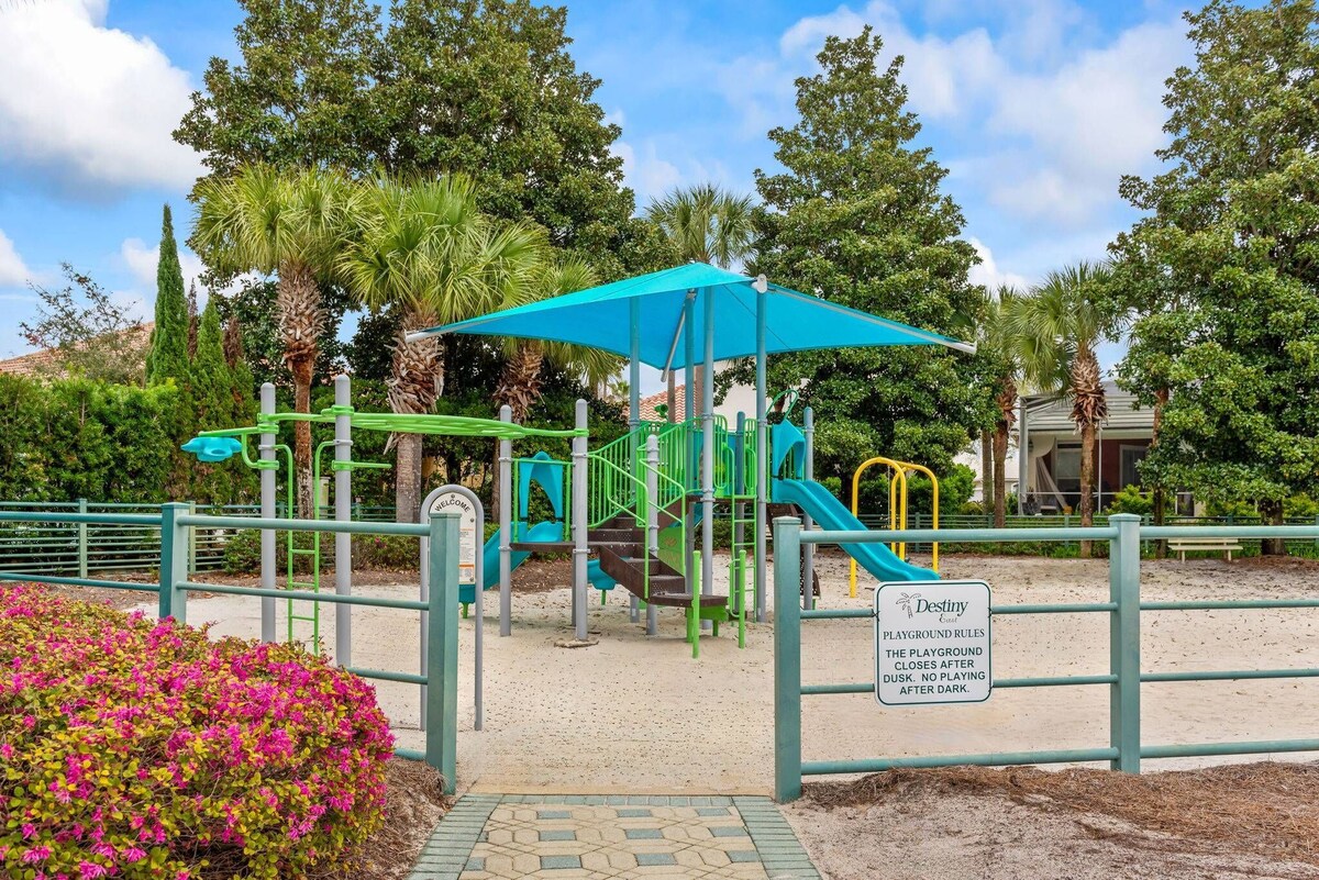 Photo 51 of Dreamy Destin Stay: Golf Cart + Resort Amenities