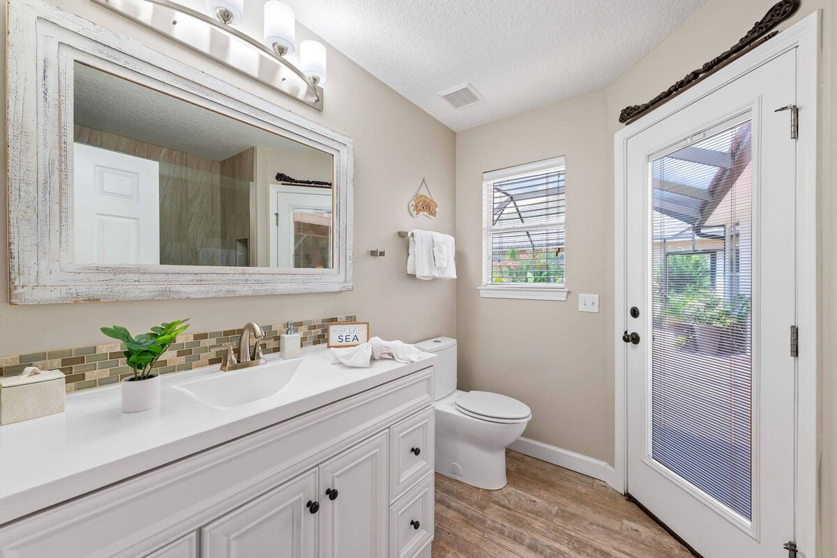Photo 28 of Dreamy Destin Stay: Golf Cart + Resort Amenities