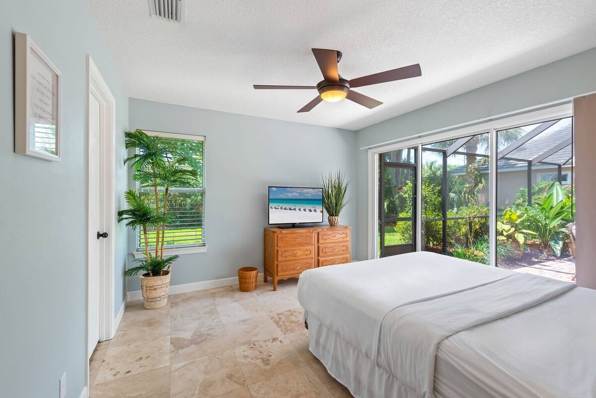 Photo 26 of Dreamy Destin Stay: Golf Cart + Resort Amenities