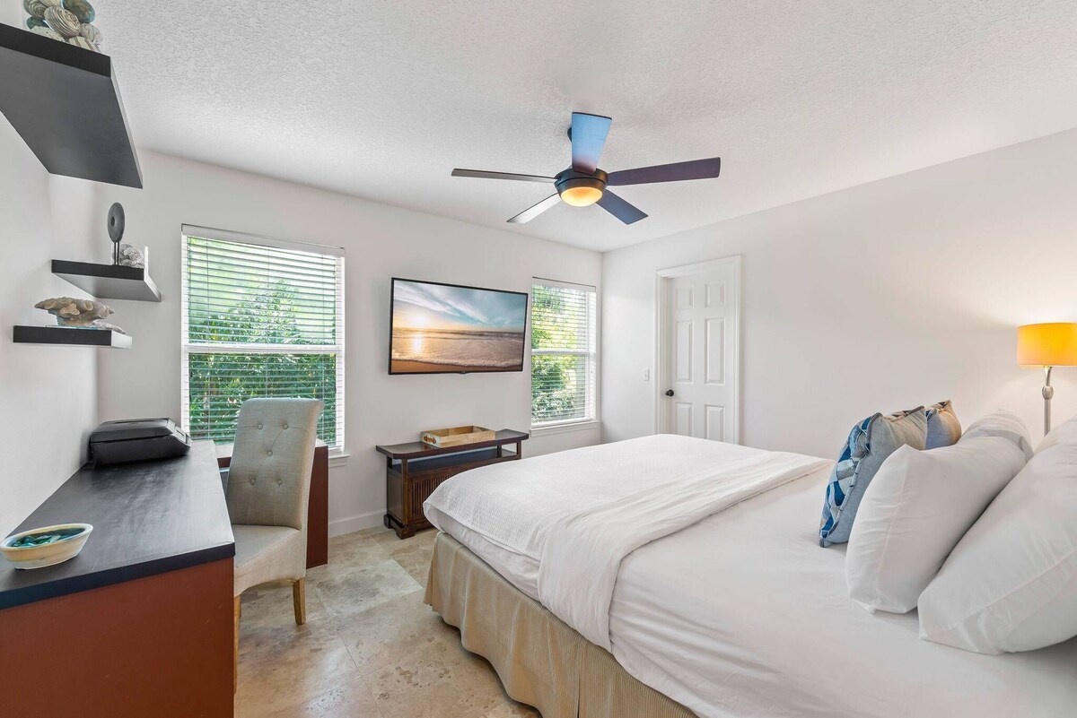 Photo 25 of Dreamy Destin Stay: Golf Cart + Resort Amenities