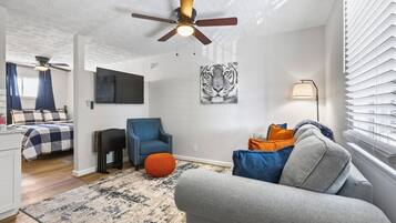 1 間睡房、熨斗/熨衫板、免費 Wi-Fi、床單