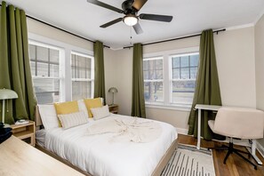 2 bedrooms, iron/ironing board, WiFi, bed sheets