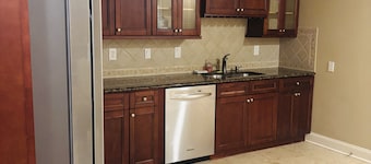 Spacious Private Basement Apartment in Upscale Gated Community