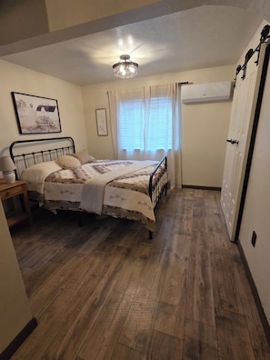 3 bedrooms, free WiFi, bed sheets