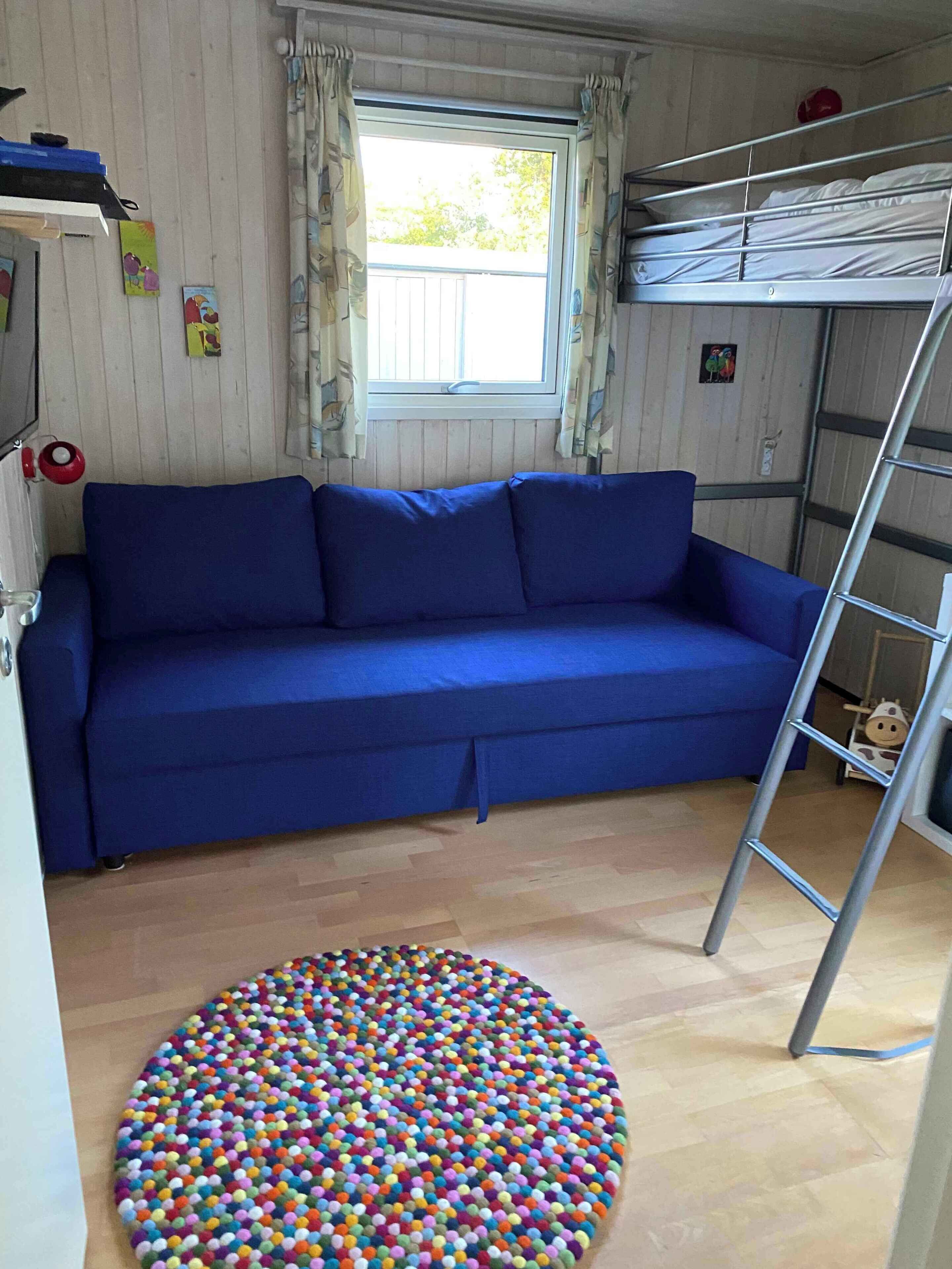 Fladskærms-tv, dvd-afspiller, stereoanlæg
