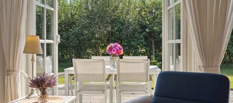 Peaceful cottage in scenic surroundings