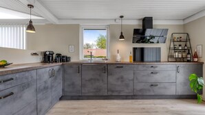Coffee/tea maker, fridge, microwave, oven - Family-friendly activity house by the sea (Frederikshavn)