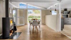 Dining - Family-friendly activity house by the sea (Frederikshavn)