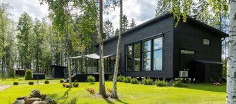 Luxury Lakeside Villa with Sauna & Outdoor Grill