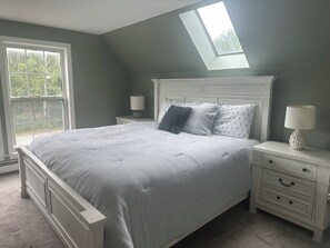 6 bedrooms, free WiFi, bed sheets