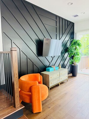 Interior - New Construction 3 BR with en-suite baths, mins to Houston’s top spots & events. (Houston)