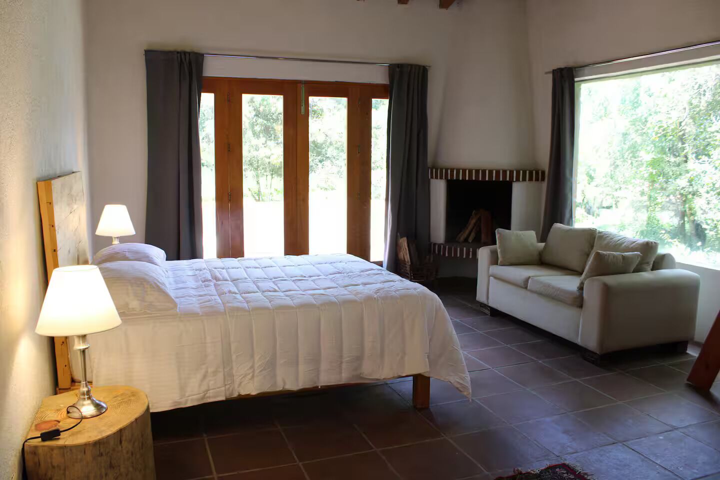 4 bedrooms, WiFi, bed sheets