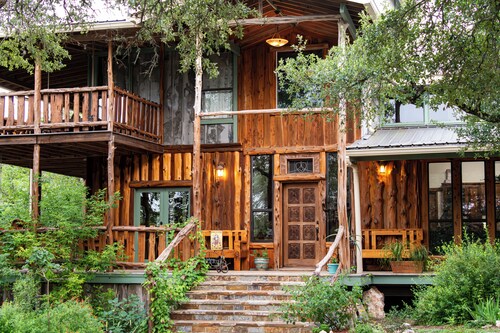 Divinely Designed Retreat/Get Away Home in a Peaceful Setting/ 5 Beautiful Acres